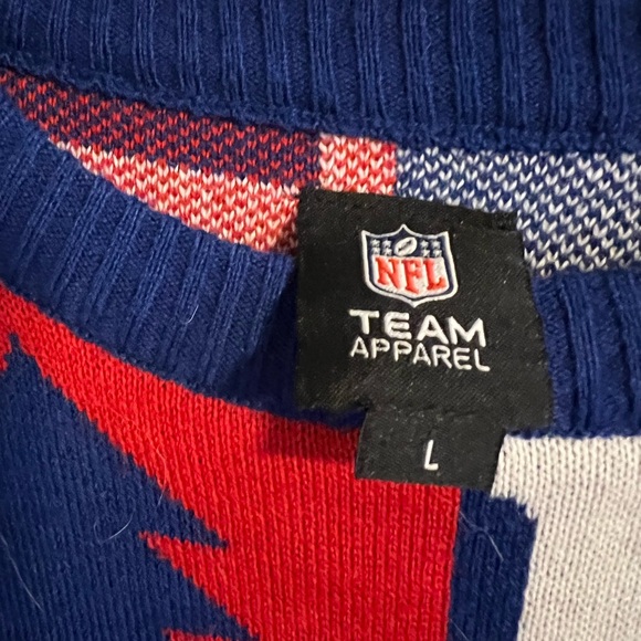 #3467. NFL Team Apparel NY Giants Christmas Sweater. Size L - Picture 4 of 9